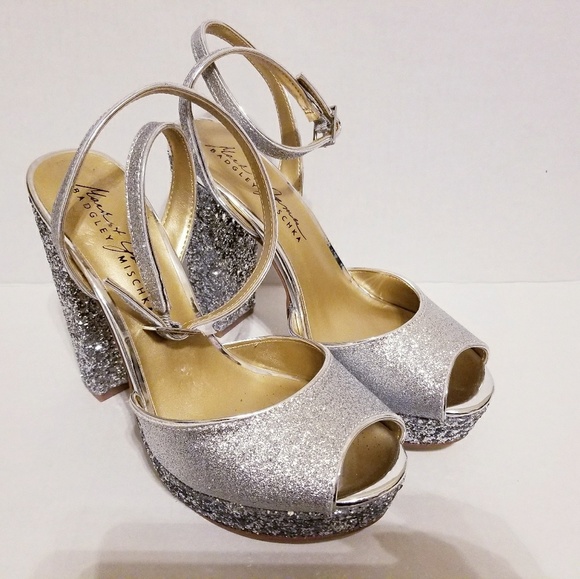 badgley mischka silver heels